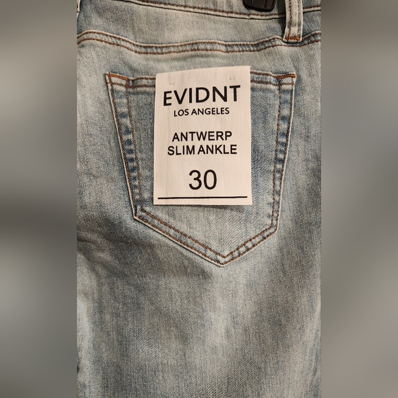 EVIDNT Antwerp Light wash Jeans - Picture 6 of 7